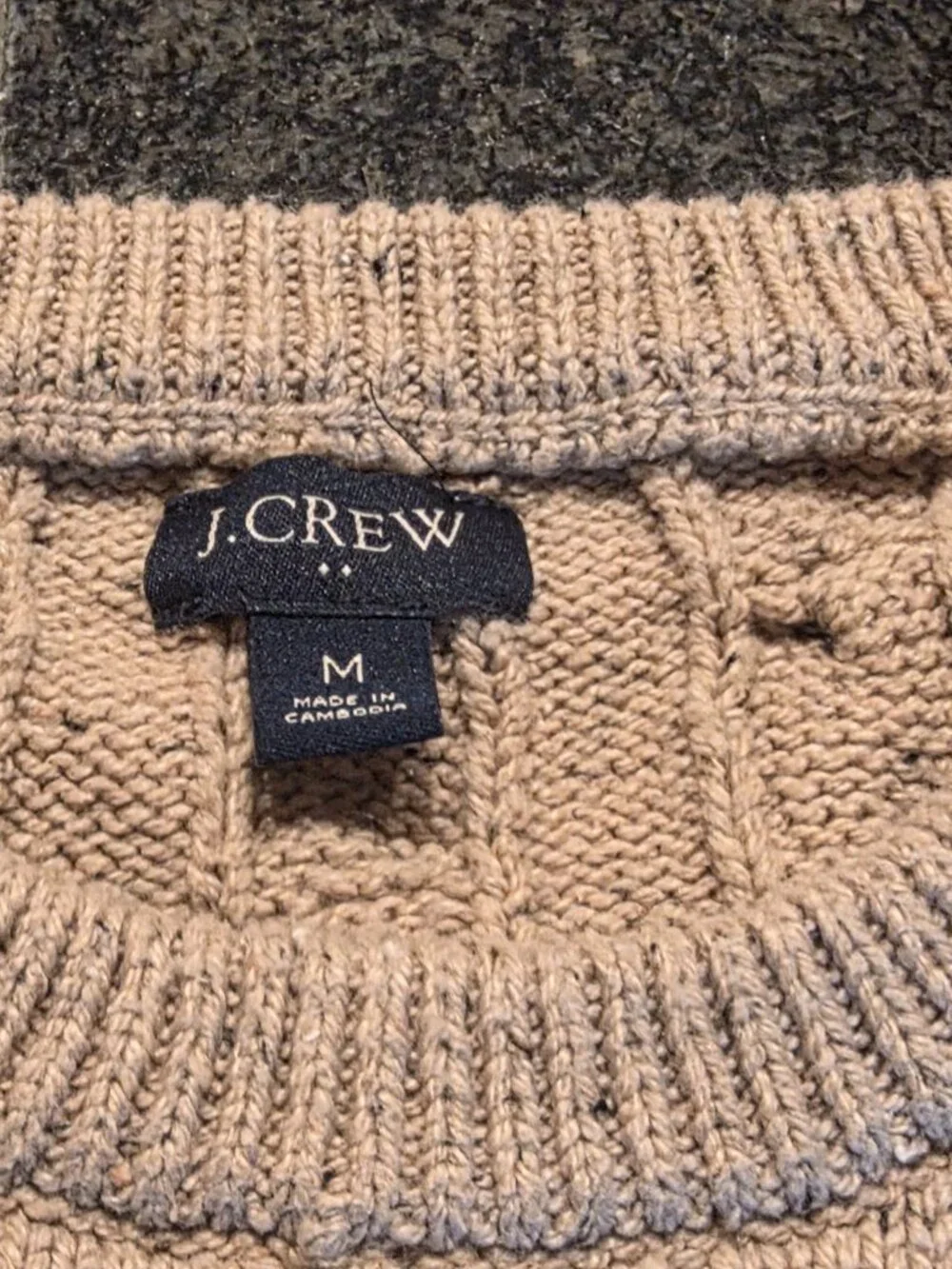 J.Crew Men's Classic Cable Knit Sweater / Medium / Oatmeal / BR940